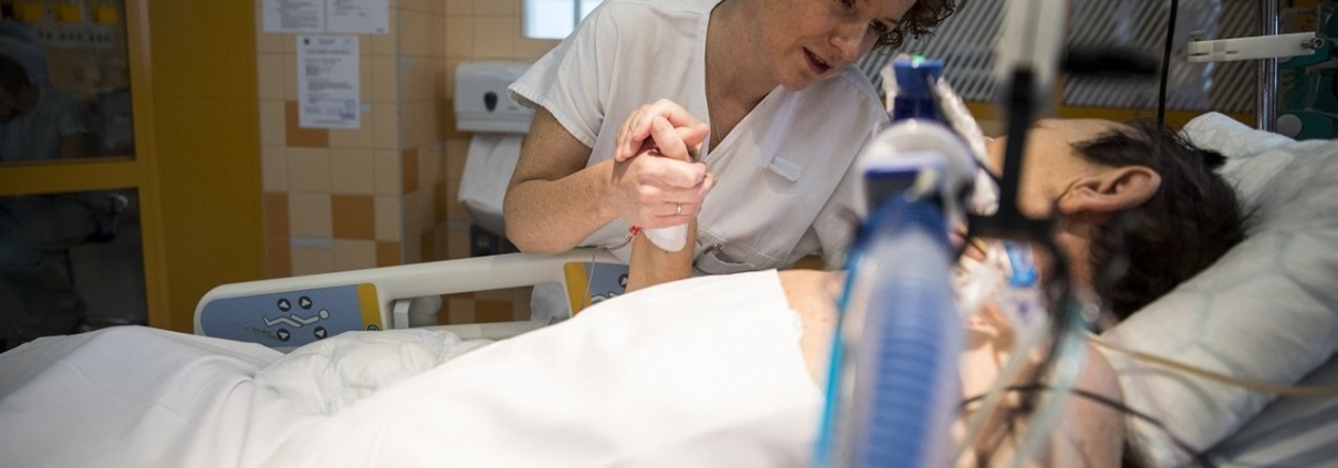 JEDNOTKA INTENZIVNÍHO ŽIVOTA film kino VARŠAVA