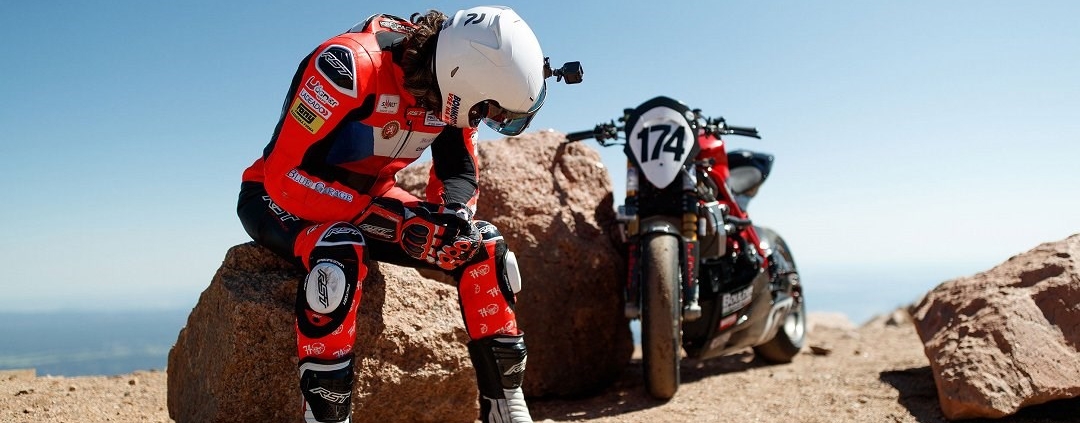 PLNÁ 6 - film Kino Varšava