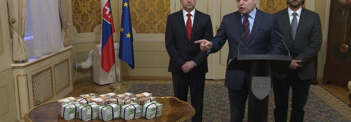 KUCIAK VRAŽDA NOVINÁŘE - film Kino Varšava