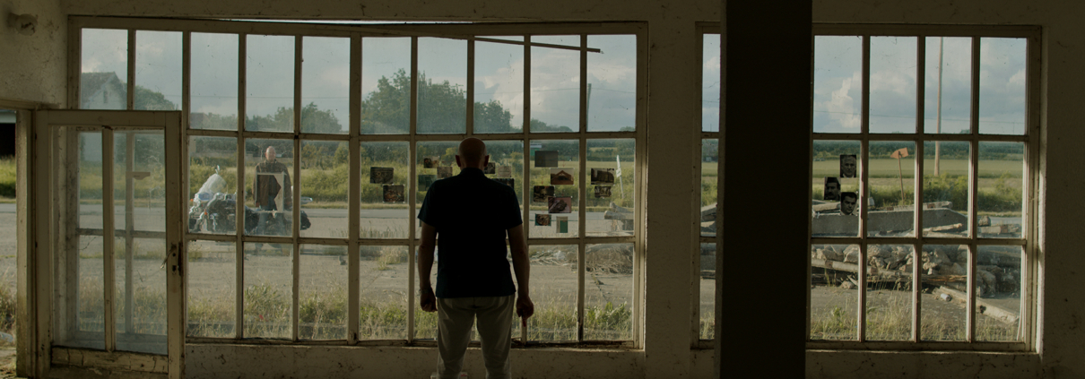 VYŠETŘOVATEL + diskuze s Vladimírem Dzurem a Viktorem Portelem - v kině Varšava