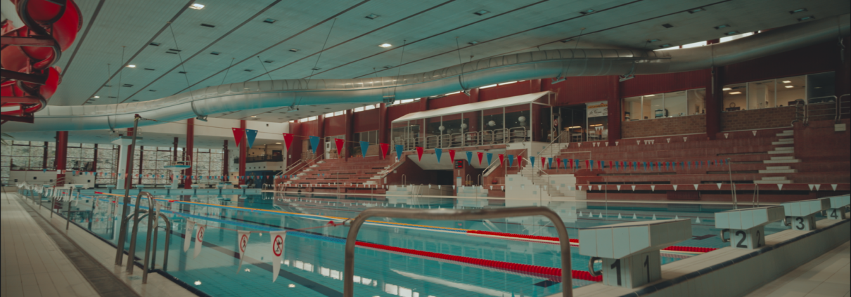 MODRÁ & ČERVENÁ *krátký dokument o libereckém bazénu & beseda s tvůrci - v kině Varšava